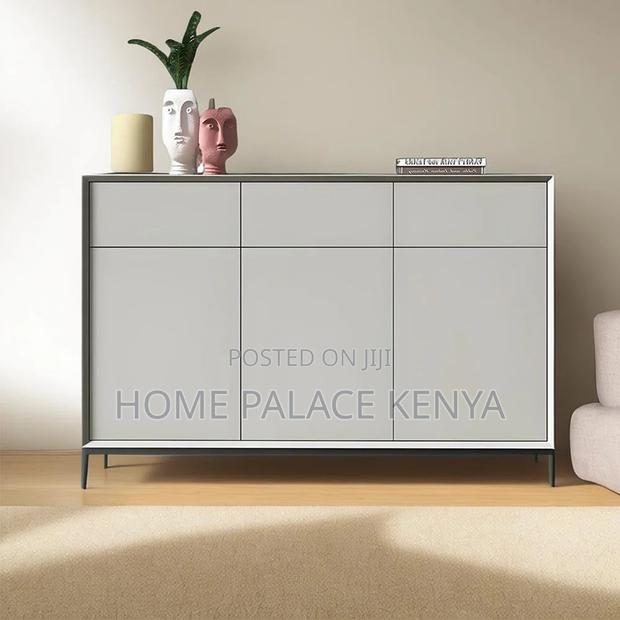 Console Tables; Modern Console Tables for Entryway Interiors