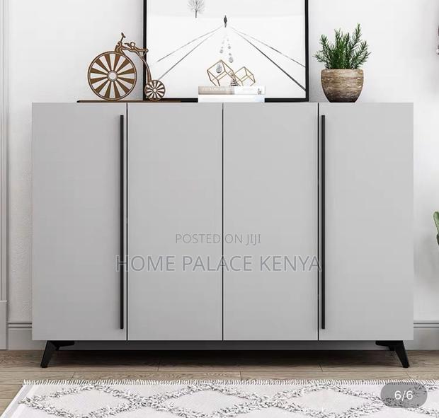 Console Tables; Modern Console Tables for Entryway Interiors - thumbnail 8