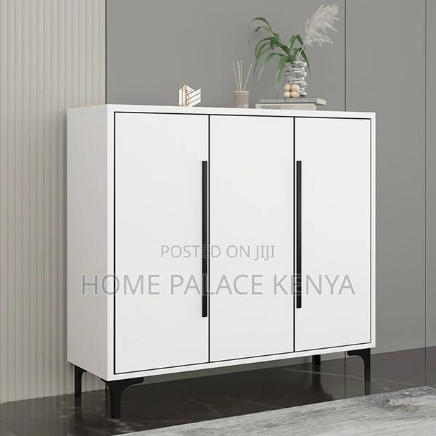 Console Tables; Modern Console Tables for Entryway Interiors - thumbnail 9