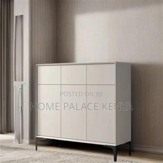 Console Tables; Modern Console Tables for Entryway Interiors - thumbnail 11