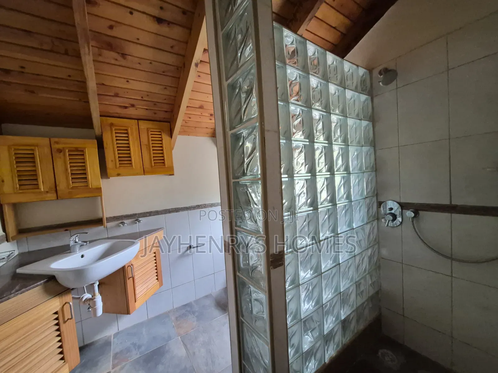 2bdrm House in Runda for rent
