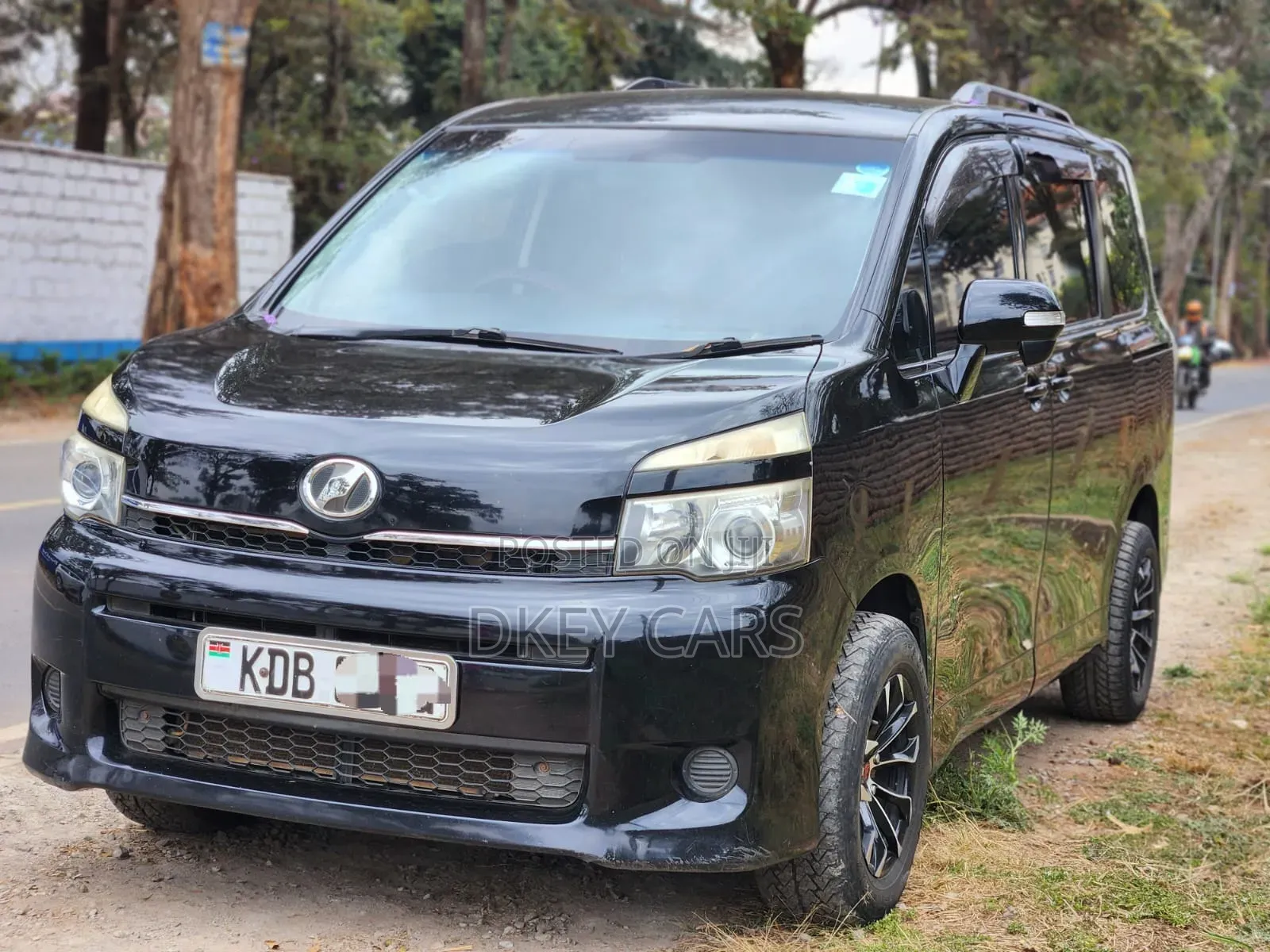 Toyota Voxy 2014 Black