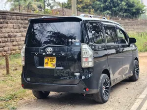 Toyota Voxy 2014 Black