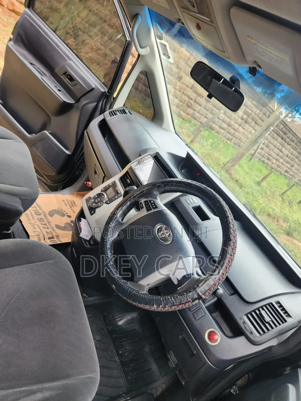 Toyota Voxy 2014 Black