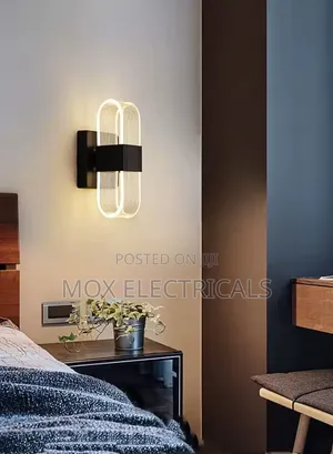 Acrylic Wall Lamp Black/Gold