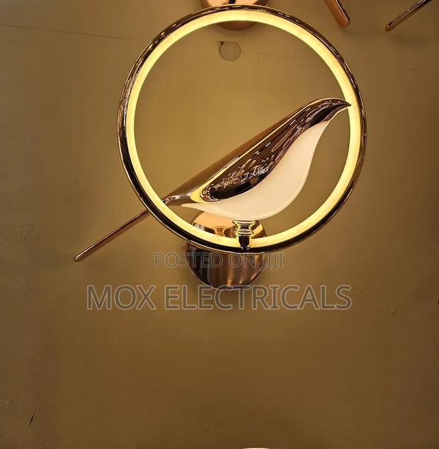 LED Bird Ring Wall Light