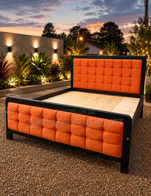 Amber Noir 5×6 Upholstered Bed - thumbnail 2