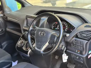Toyota Esquire 2019 Purple