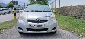 Toyota Vitz 2008 Silver