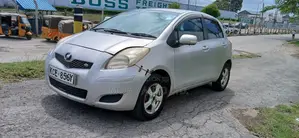 Toyota Vitz 2008 Silver