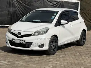 Toyota Vitz 1.3 FWD 5dr 2012 White