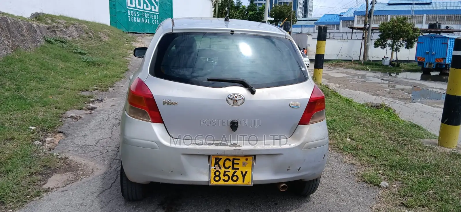 Toyota Vitz 2008 Silver