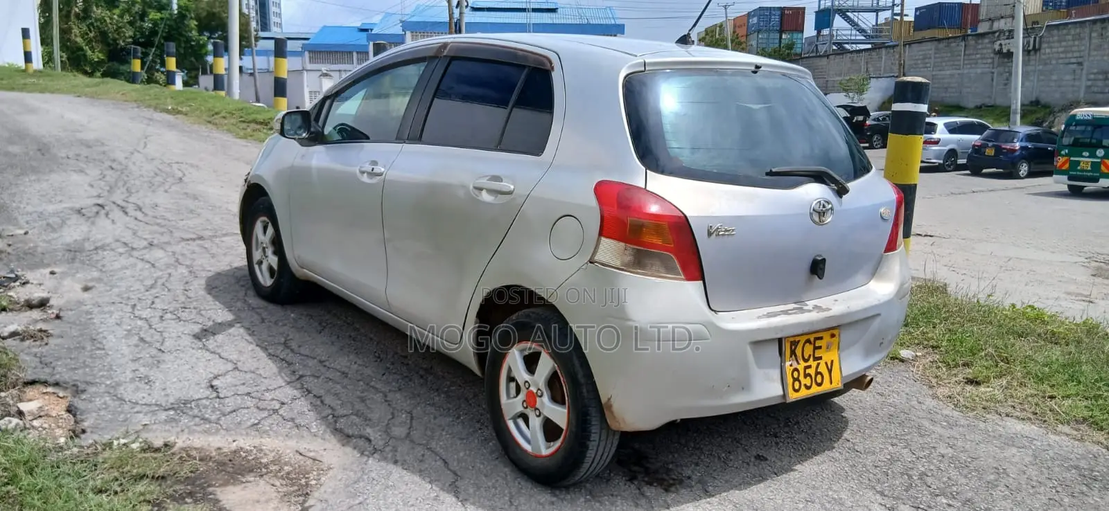 Toyota Vitz 2008 Silver