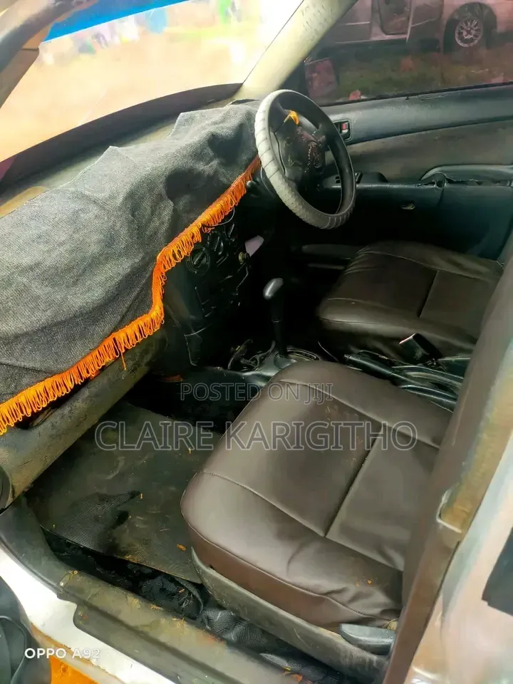 Toyota Succeed 2009 Silver