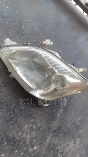 Raum Headlights