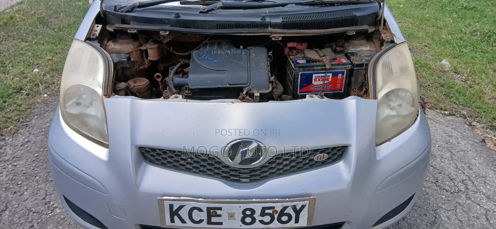 Toyota Vitz 2008 Silver