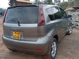 Nissan Note 2012 Silver