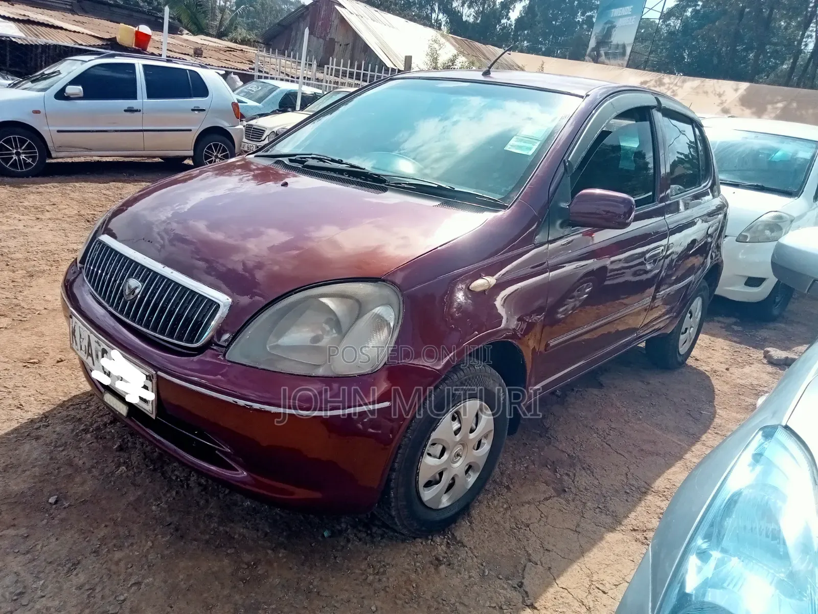 Toyota Vitz 2001 Maroon