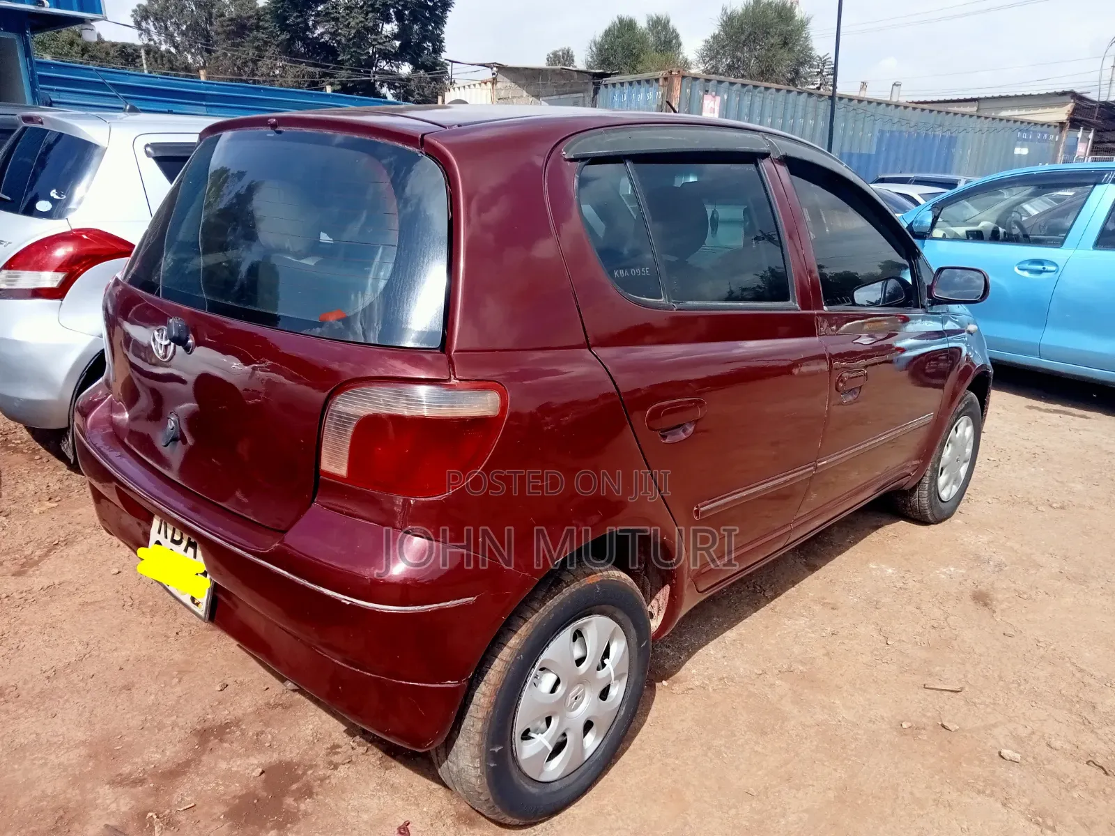 Toyota Vitz 2001 Maroon