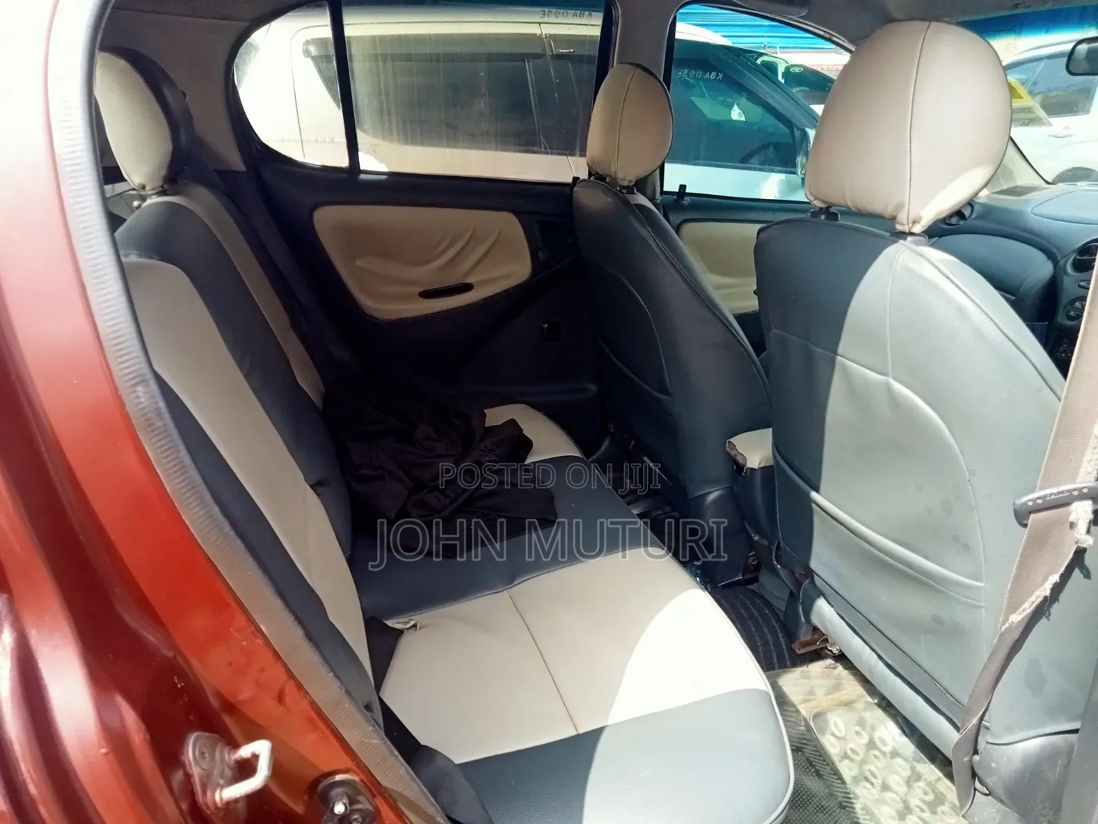 Toyota Vitz 2001 Maroon