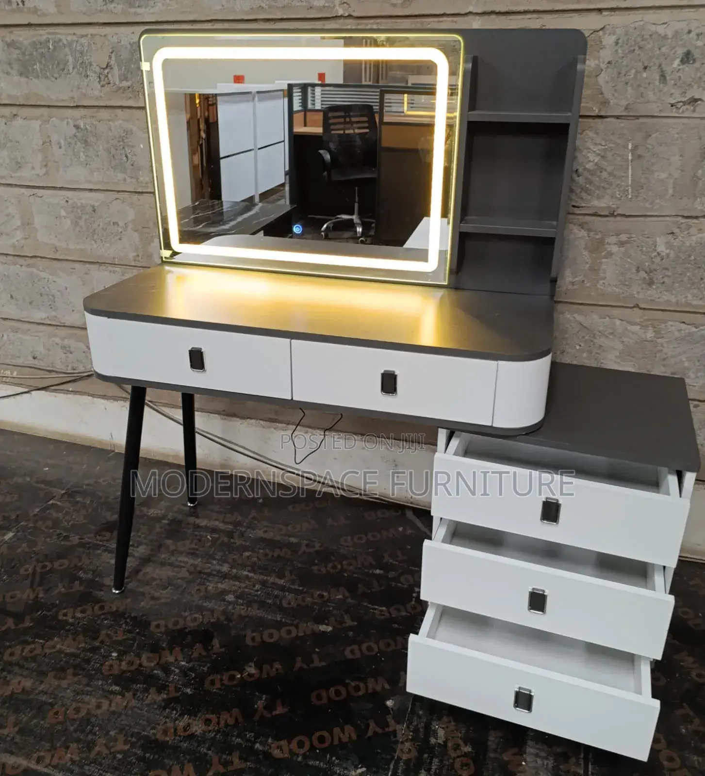 Modern Dressing Table