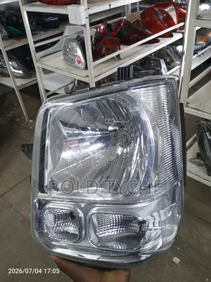 Suzuki Every Headlight