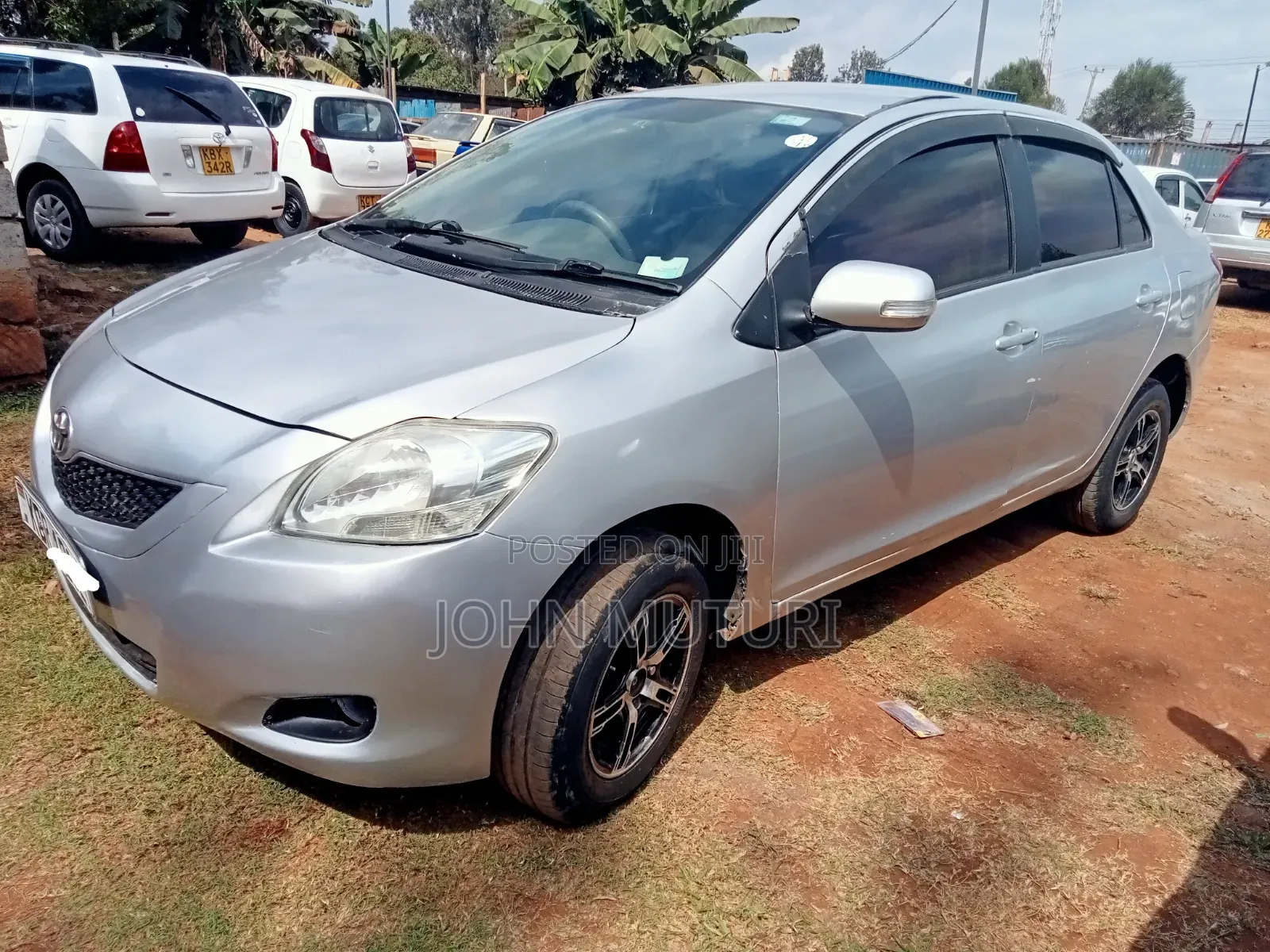 Toyota Belta 2010 Silver