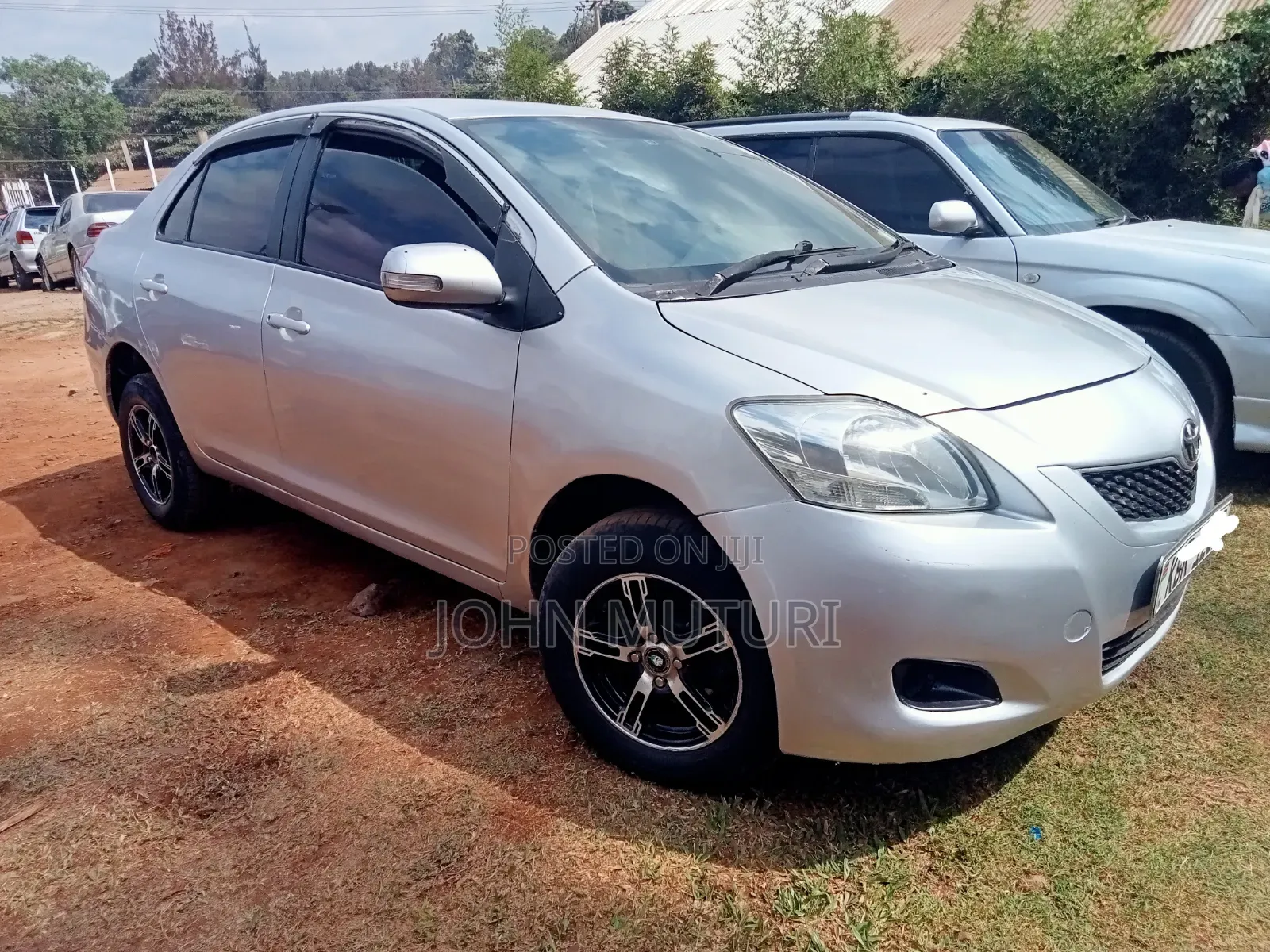 Toyota Belta 2010 Silver