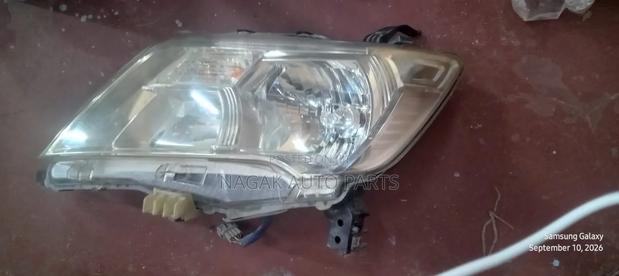 Nissan Serena C 26 Headlight