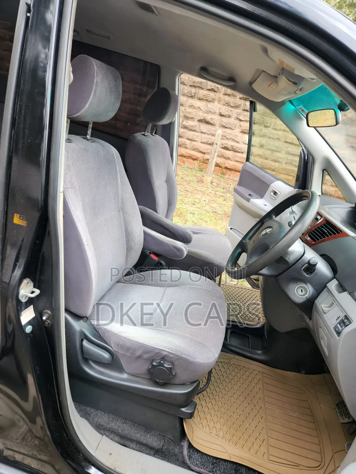 Toyota Noah 2002 Black