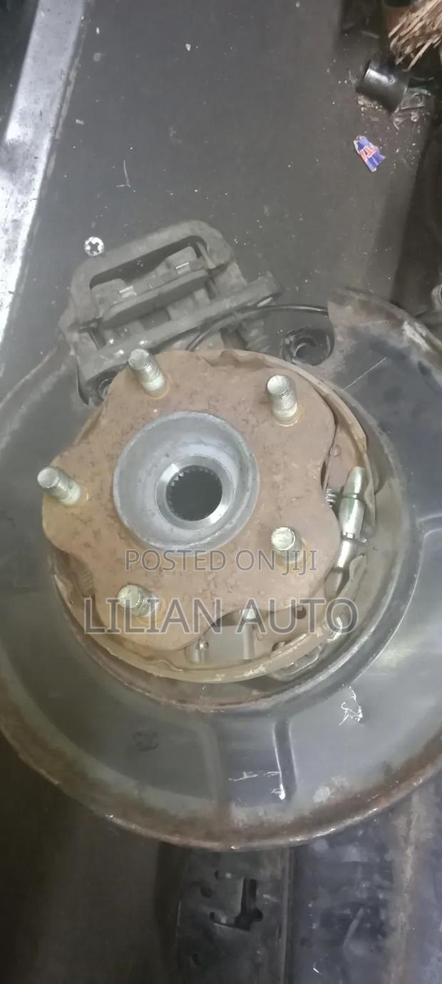 Extrail NT31 Rear Wheel Hub