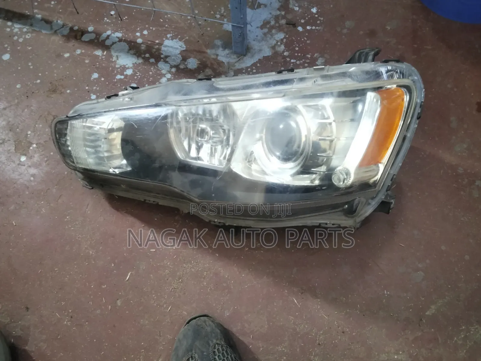 Mitsubishi Galant 2012 Headlight