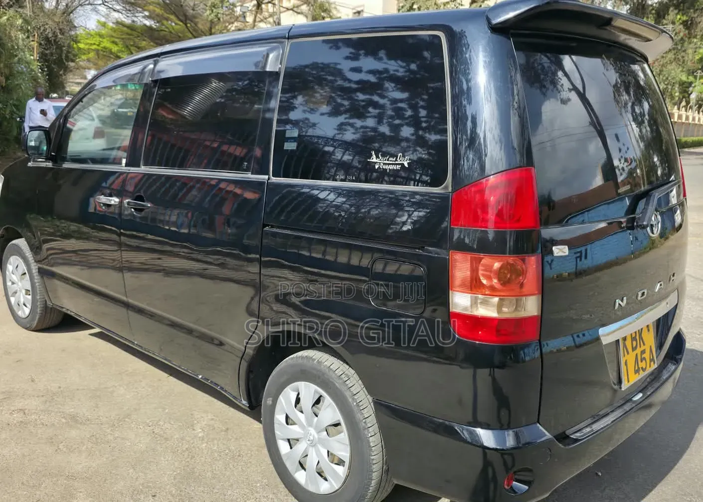 Toyota Noah 2.0 FWD (8 Seater) 2004 Black