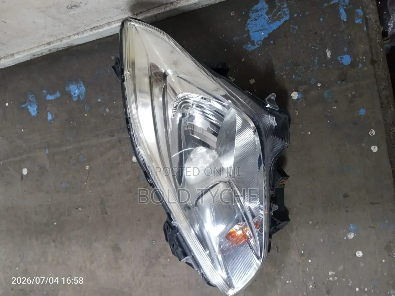 Suzuki Swift Headlight