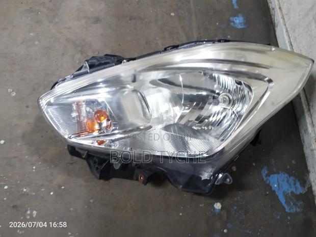 Suzuki Swift Headlight - thumbnail 3