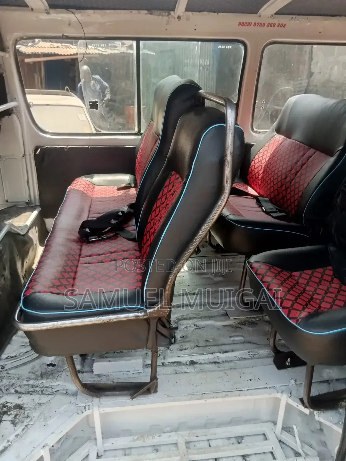 Toyota HiAce 2000 White