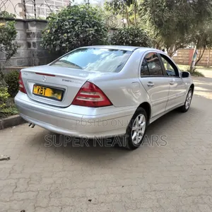 Mercedes-Benz C180 2006 Silver