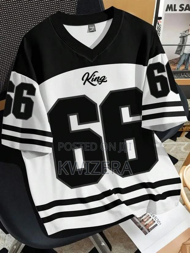 Trendy Black White "King 66" Oversized Graphic T-Shirt