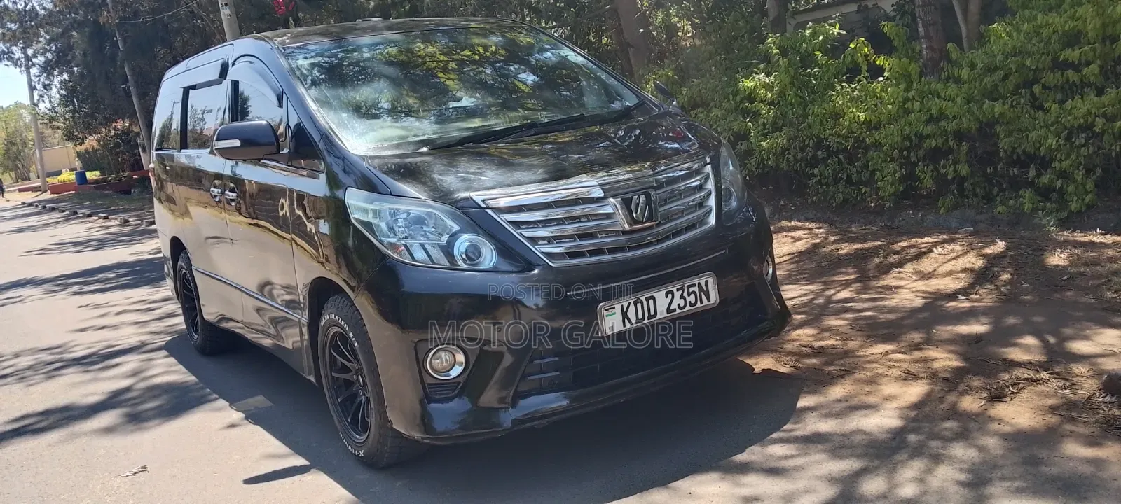 Toyota Alphard 2.4 Petrol FWD 2014 Black
