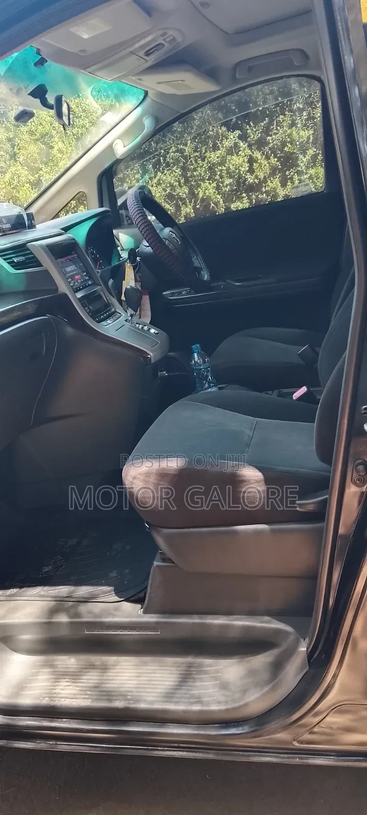 Toyota Alphard 2.4 Petrol FWD 2014 Black