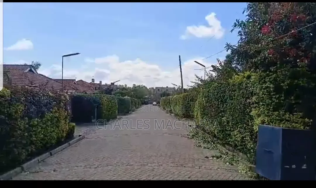 3bdrm Bungalow in Oloolua, Olkeri for sale