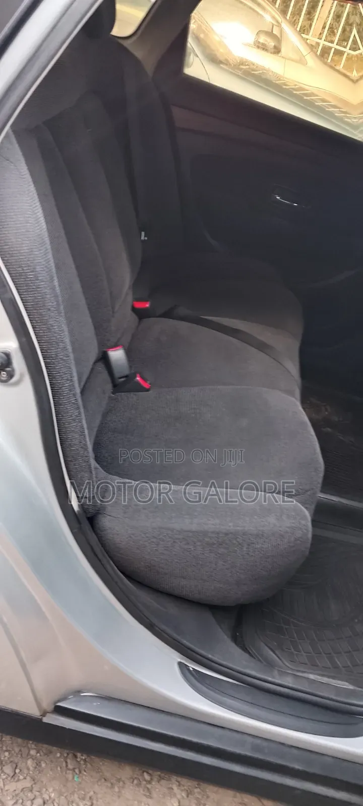 Nissan Bluebird 2012 Silver