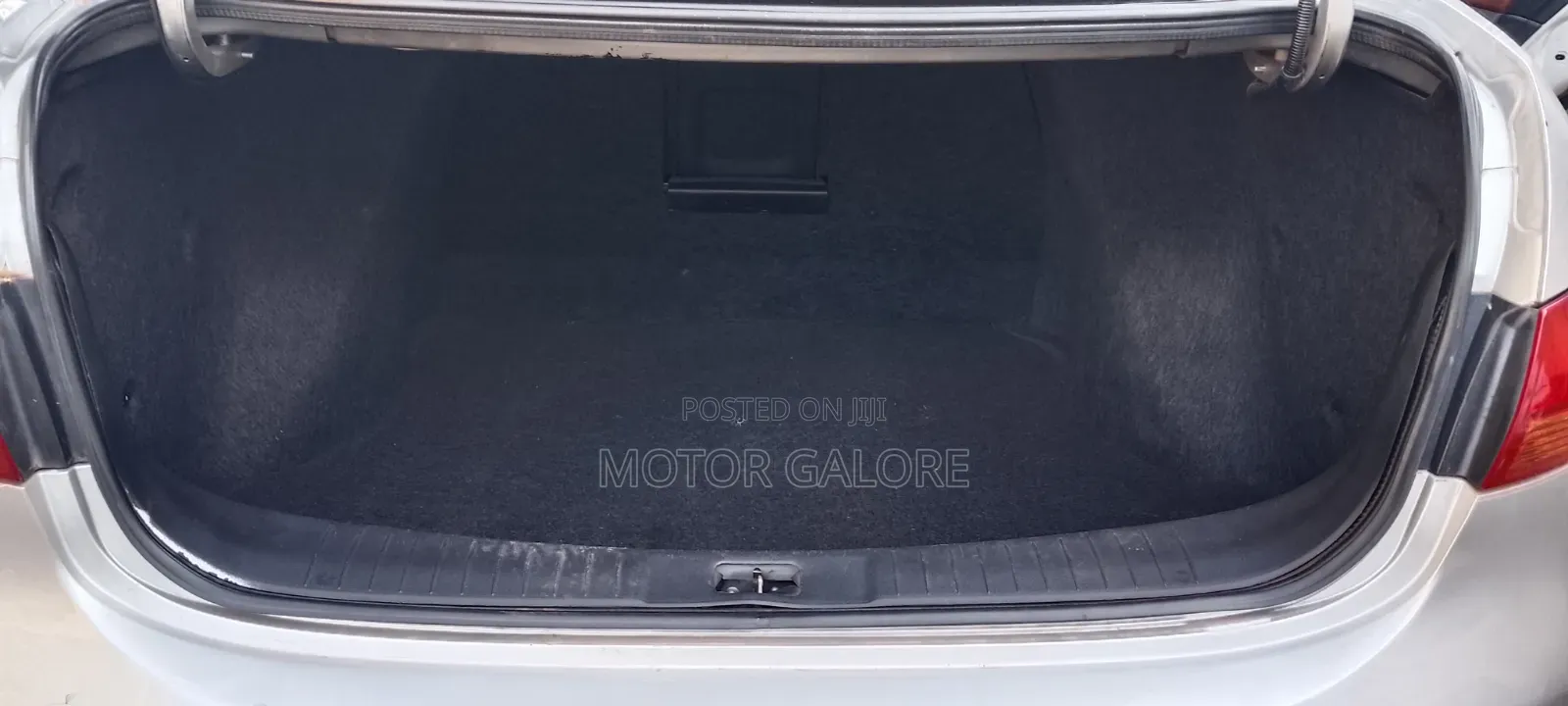 Nissan Bluebird 2012 Silver