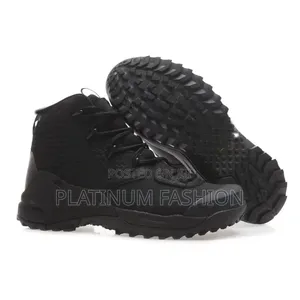 Undearmour Boots