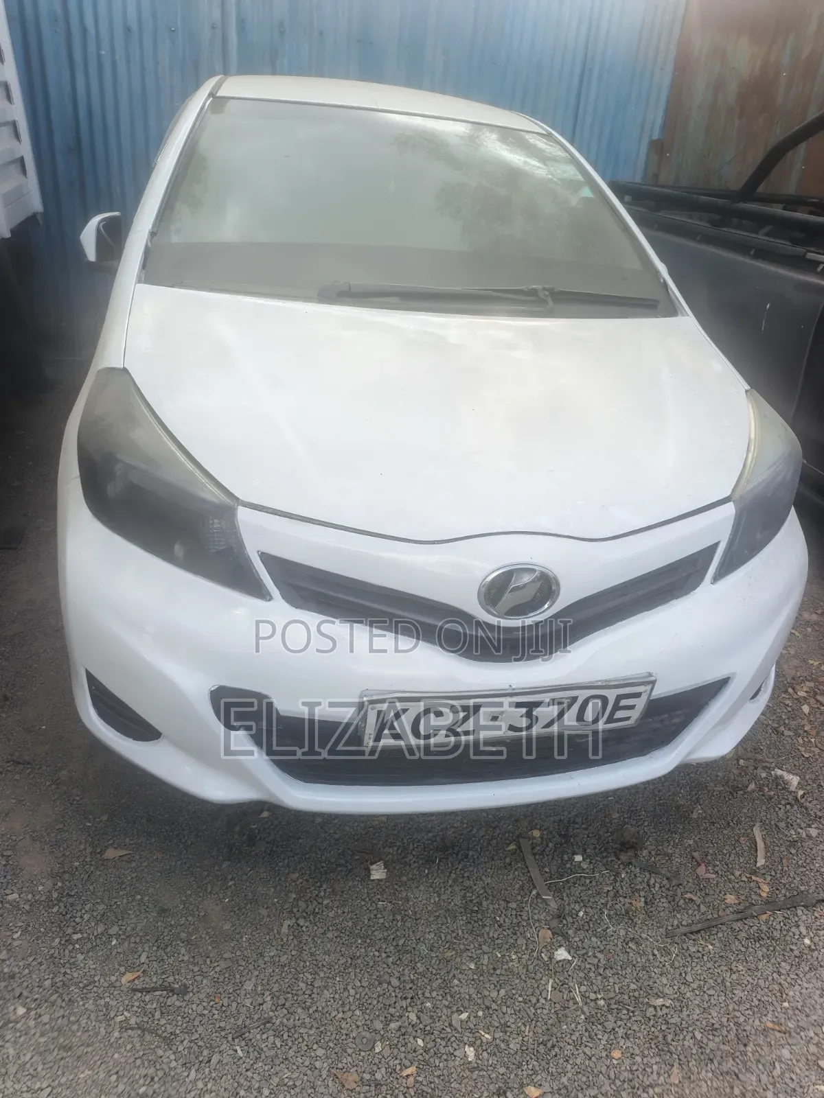 Toyota Vitz 2013 White