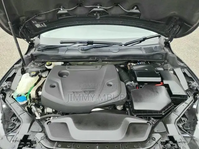 Volvo V40 2019 Black