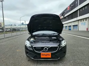 Volvo V40 2019 Black