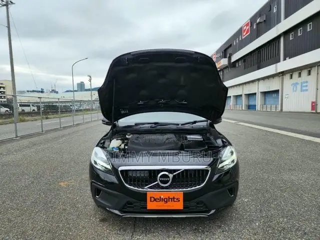 Volvo V40 2019 Black
