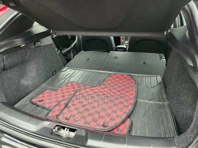 Volvo V40 2019 Black