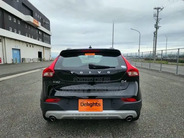 Volvo V40 2019 Black